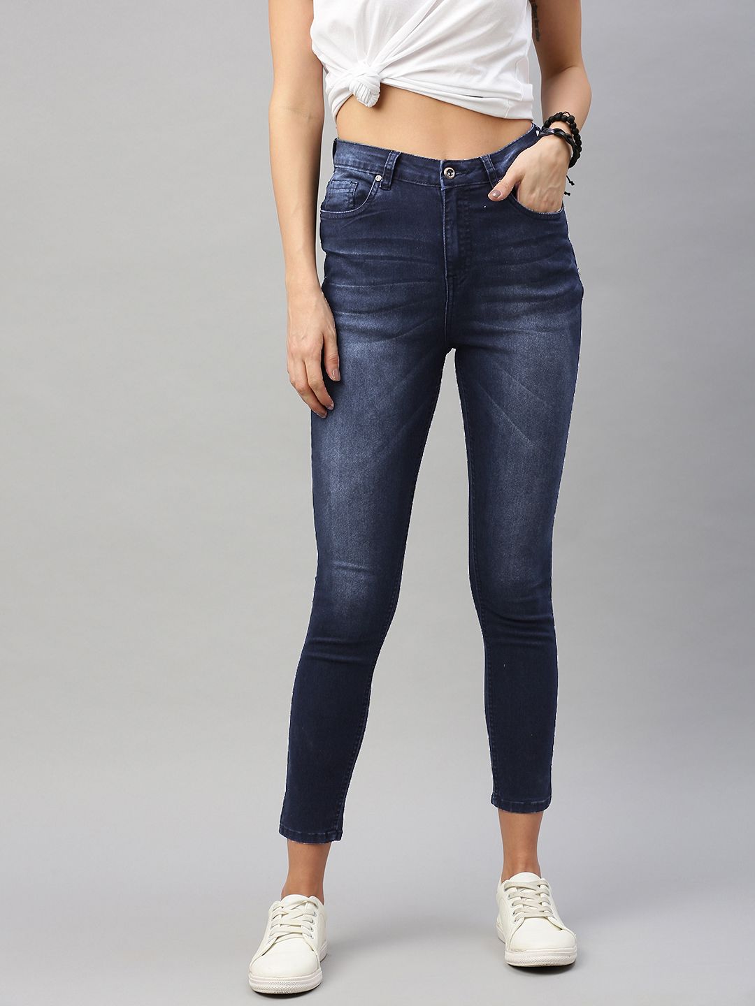 Roadster Women Blue Skinny Fit Mid-Rise Clean Look Stretchable Cropped Jeans Price in India