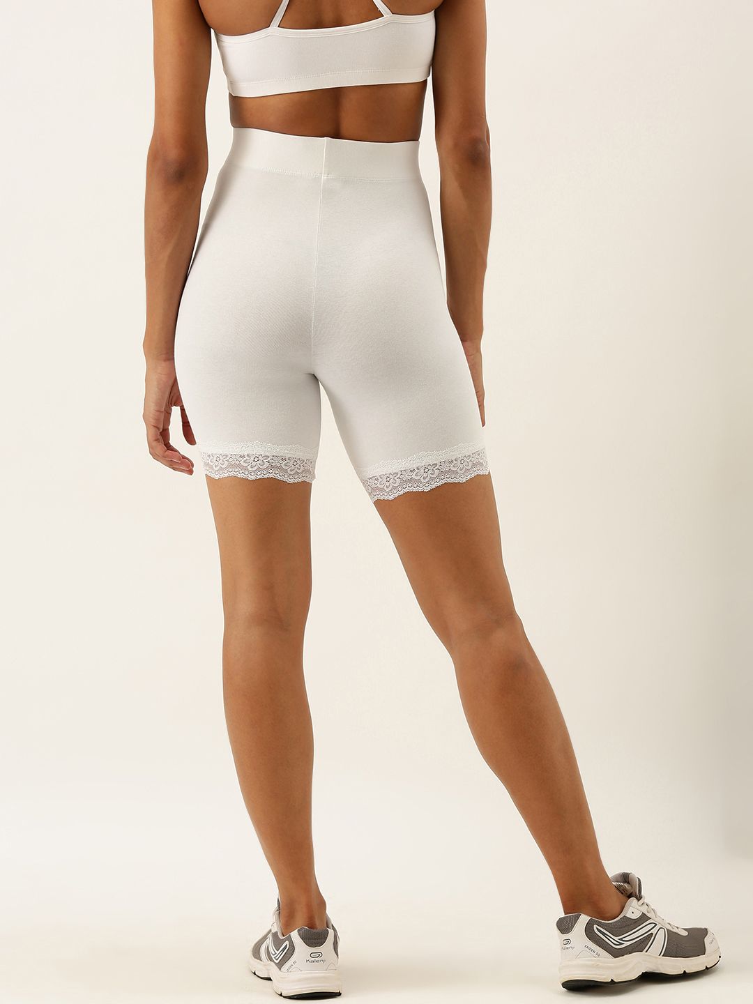 Buy FOREVER 21 Women White Solid Skinny Fit Cycling Shorts with