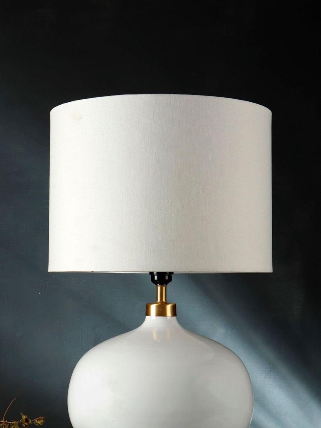 Grated Ginger White Solid Handcrafted Bedside Standard Lamp Price in India