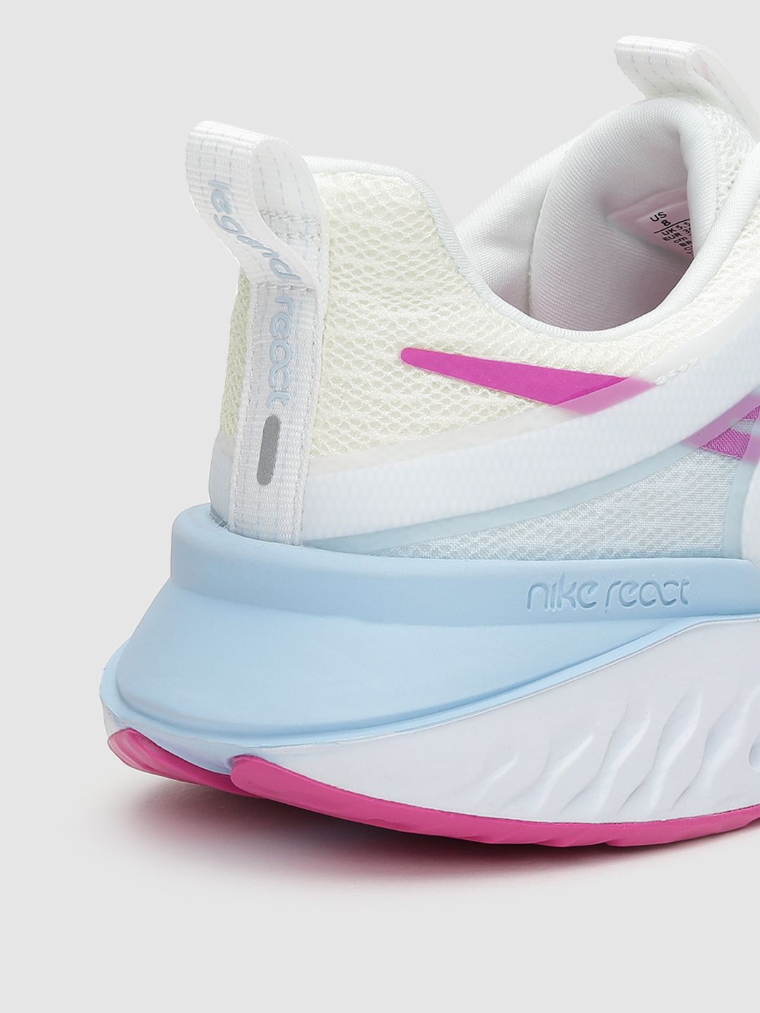 nike wmns legend react 2