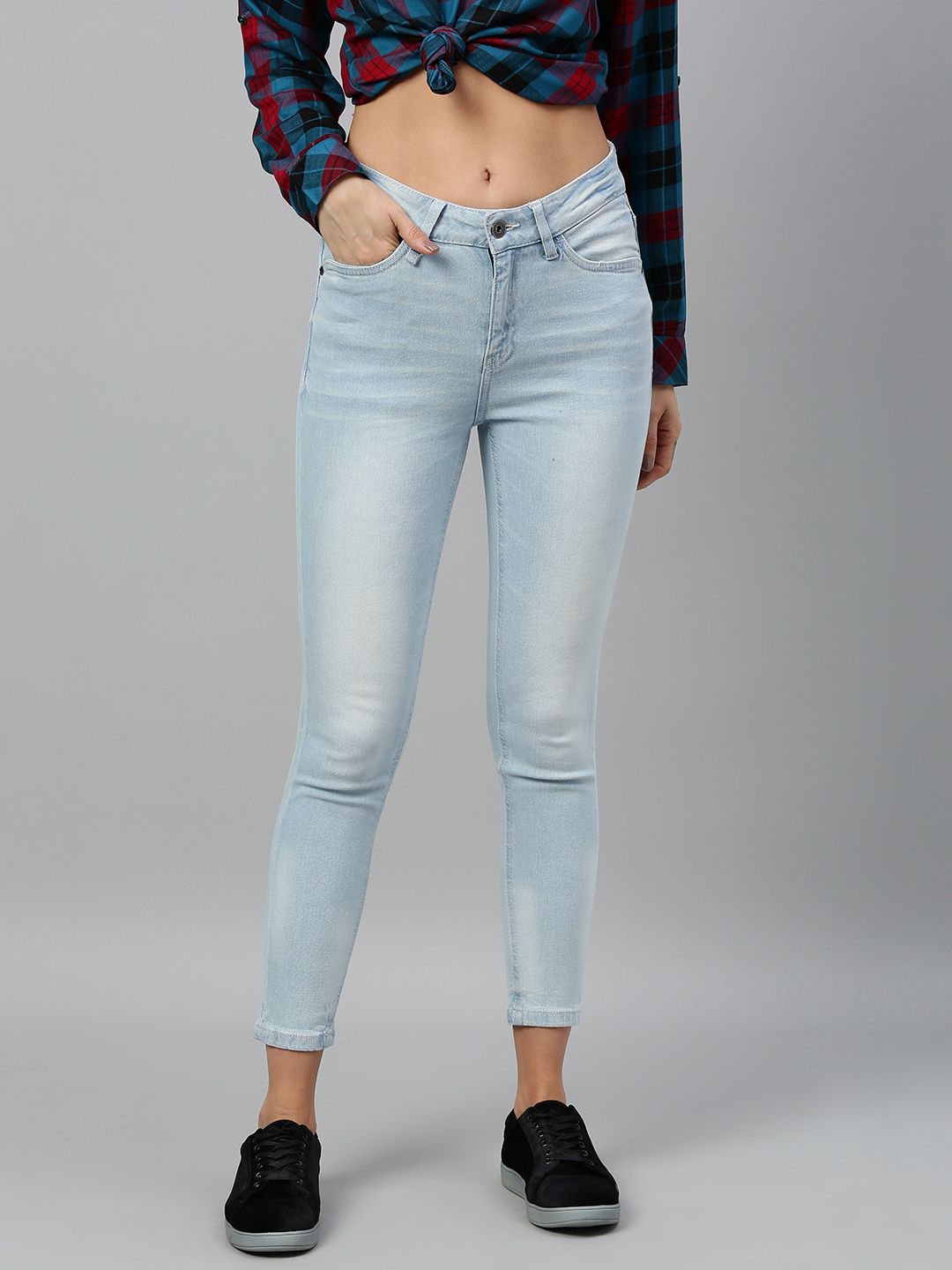 Roadster Women Blue Skinny Fit Mid-Rise Clean Look Stretchable Cropped Jeans Price in India