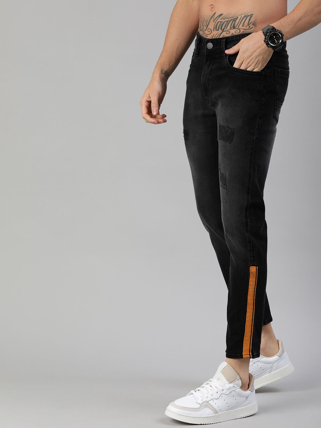 HERE&NOW Men Black Slim Fit Mid-Rise Mildly Distressed Stretchable Jeans with Side Stripes