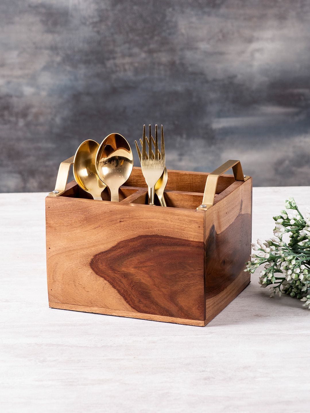 nestroots Brown Solid Sheesham Wood Cutlery Holder With Brass Handle Price in India