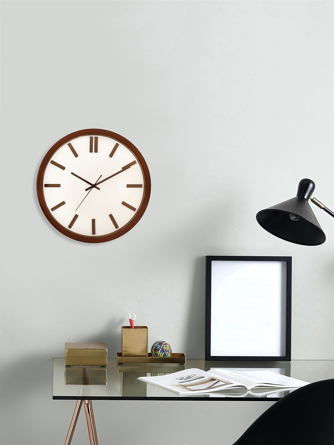 eCraftIndia White Round Solid Analogue Wall Clock Price in India