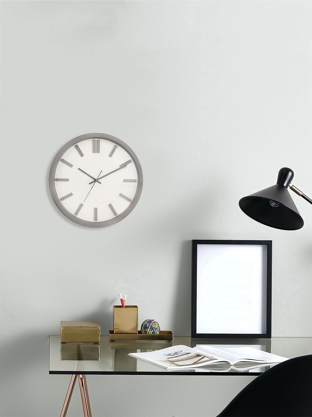 eCraftIndia Off-White Round Solid Analogue Wall Clock 35.4 cm Price in India