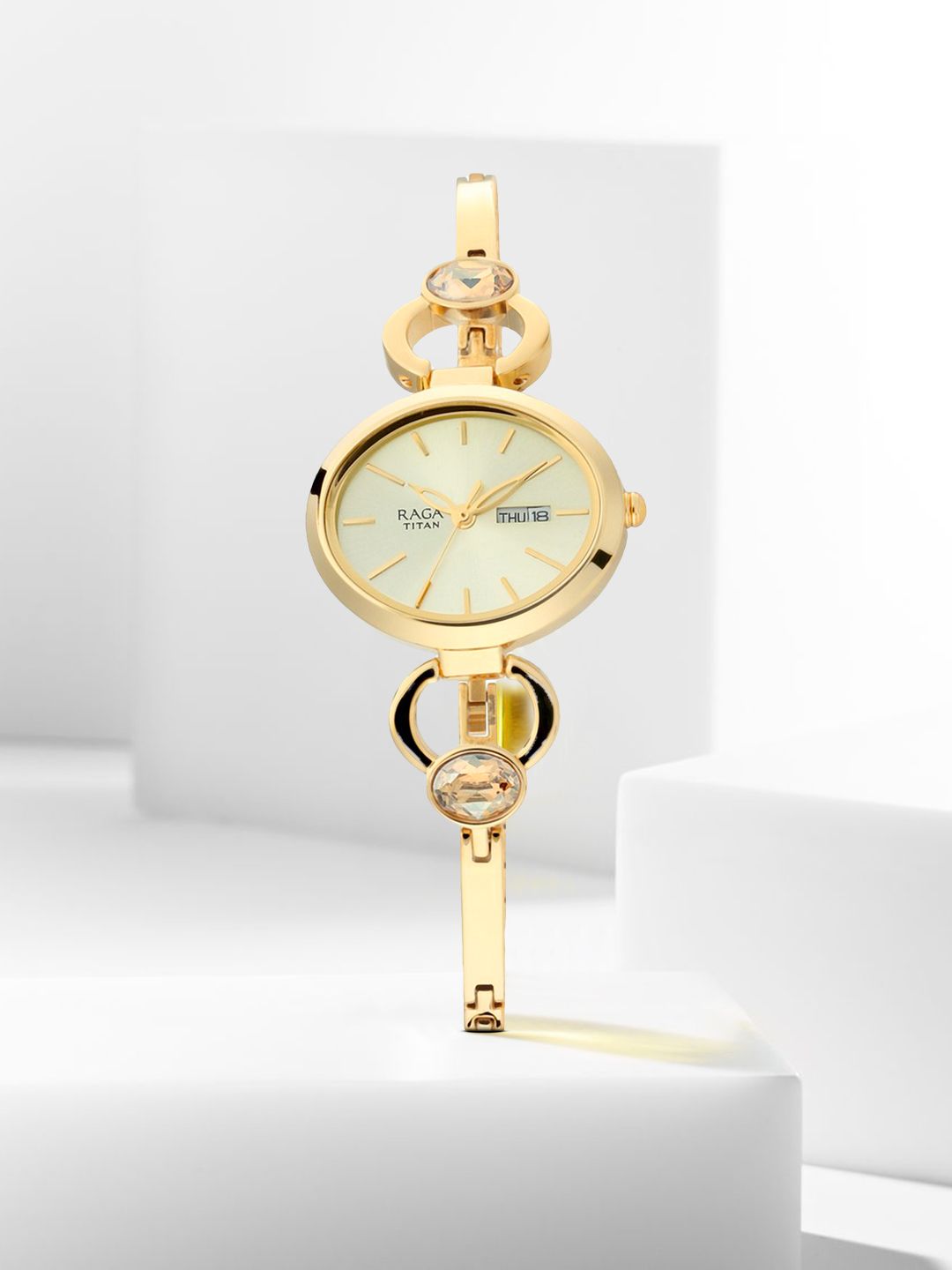 Titan Titan Raga Viva Quartz Analog With Champagne Dial Watch For Women - Nt2621ym01