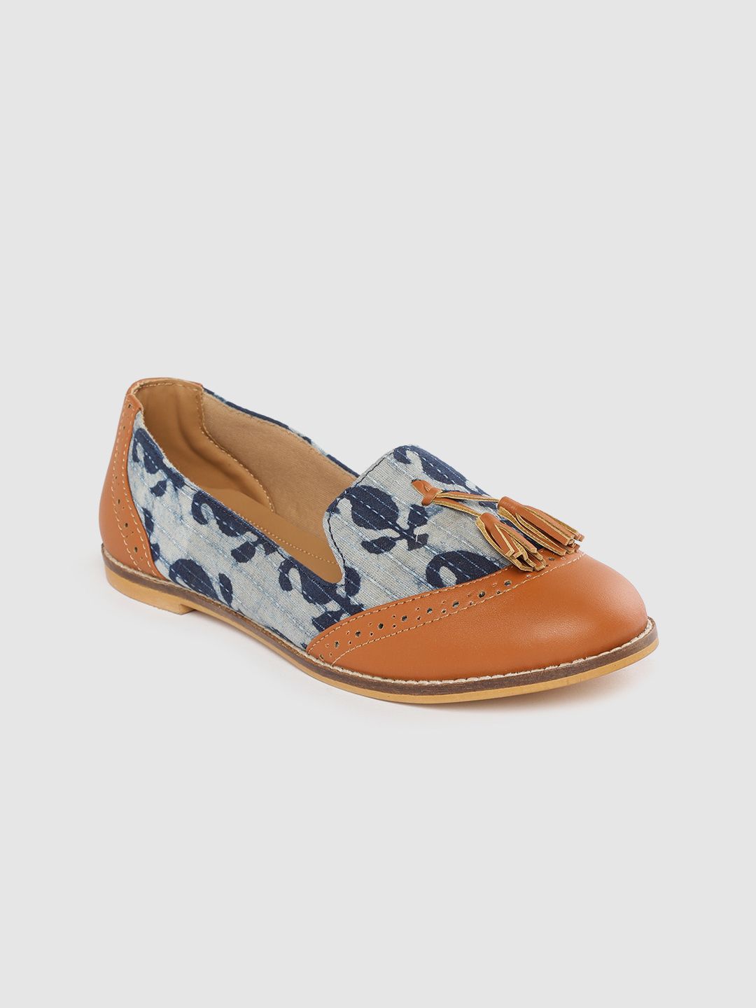 Ekta Women Tan Brown & Blue Paisley Bagru Print Handcrafted Tasselled Loafers Price in India