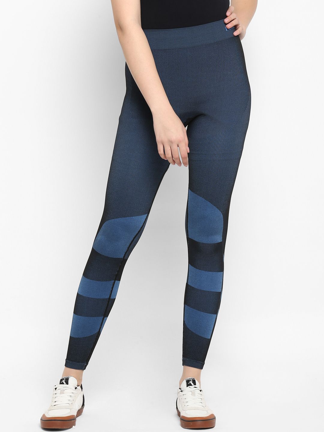 hummel Women Blue & Black Colourblocked Ella Seamless Tights Price in India