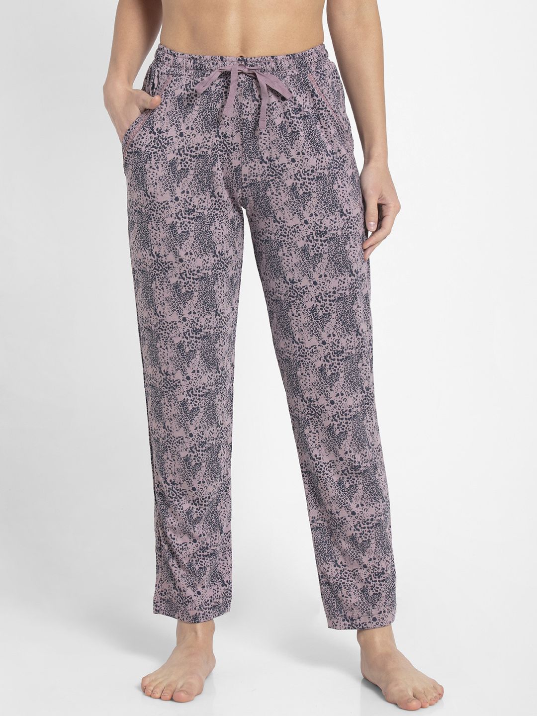 Jockey Relax Women Assorted Printed Modern Fit Lounge Pants Price in India