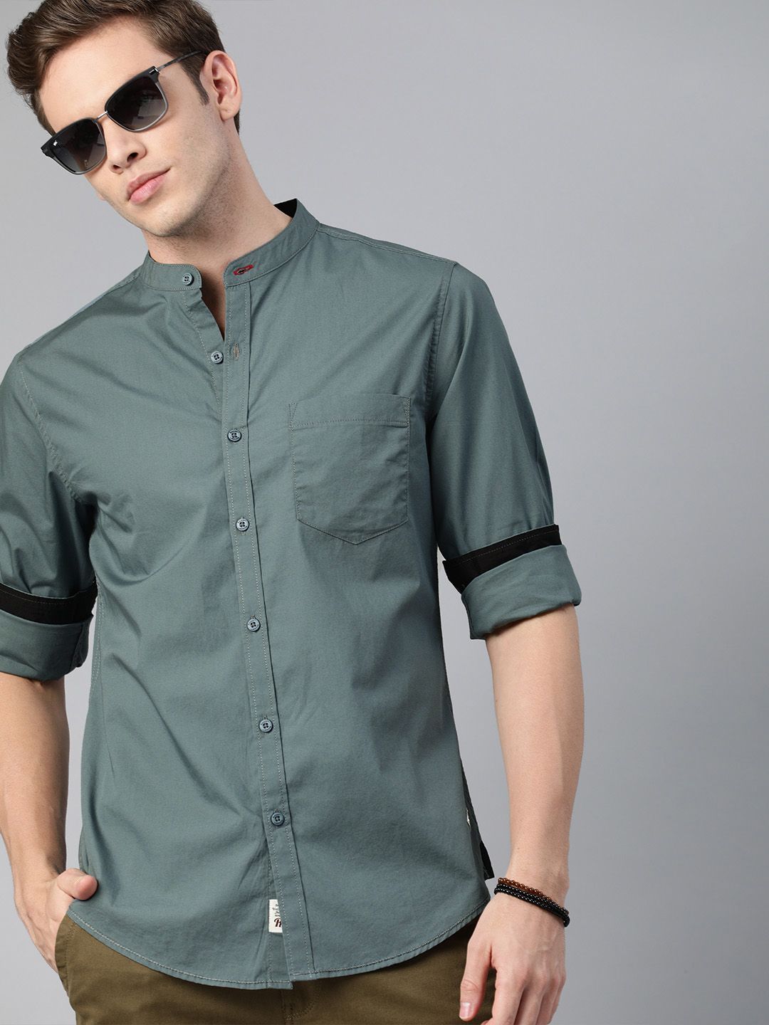 Roadster Men Grey Regular Fit Solid Casual Shirt