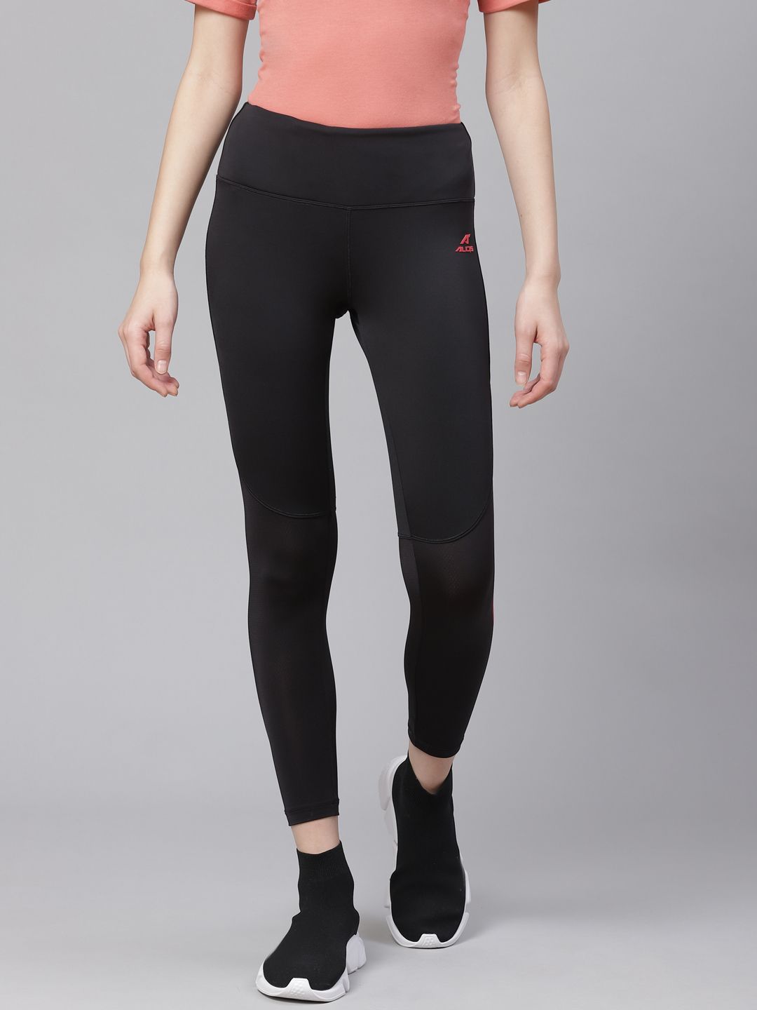 Alcis Women Black Solid Cropped Training Tights Price in India