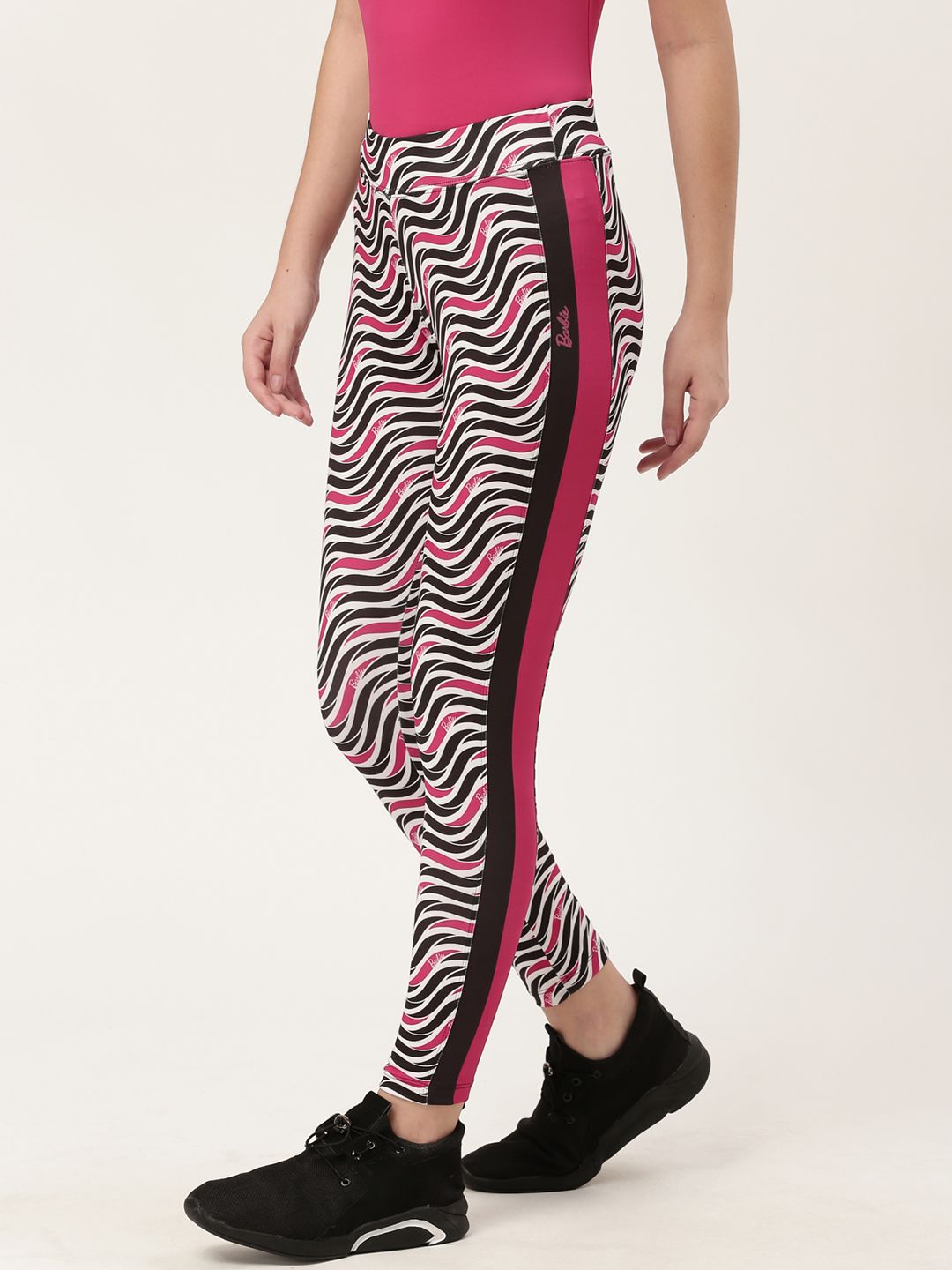 toothless Women Black & Pink Printed Tights Price in India