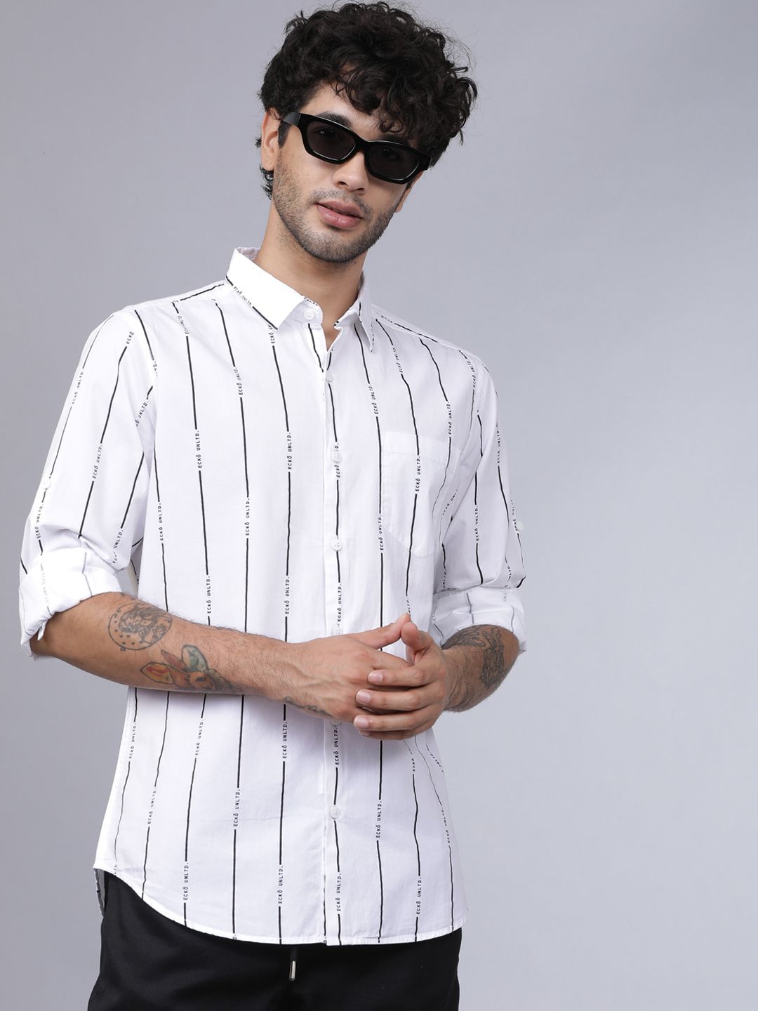 Ecko Unltd Men White & Black Regular Fit Striped Casual Shirt