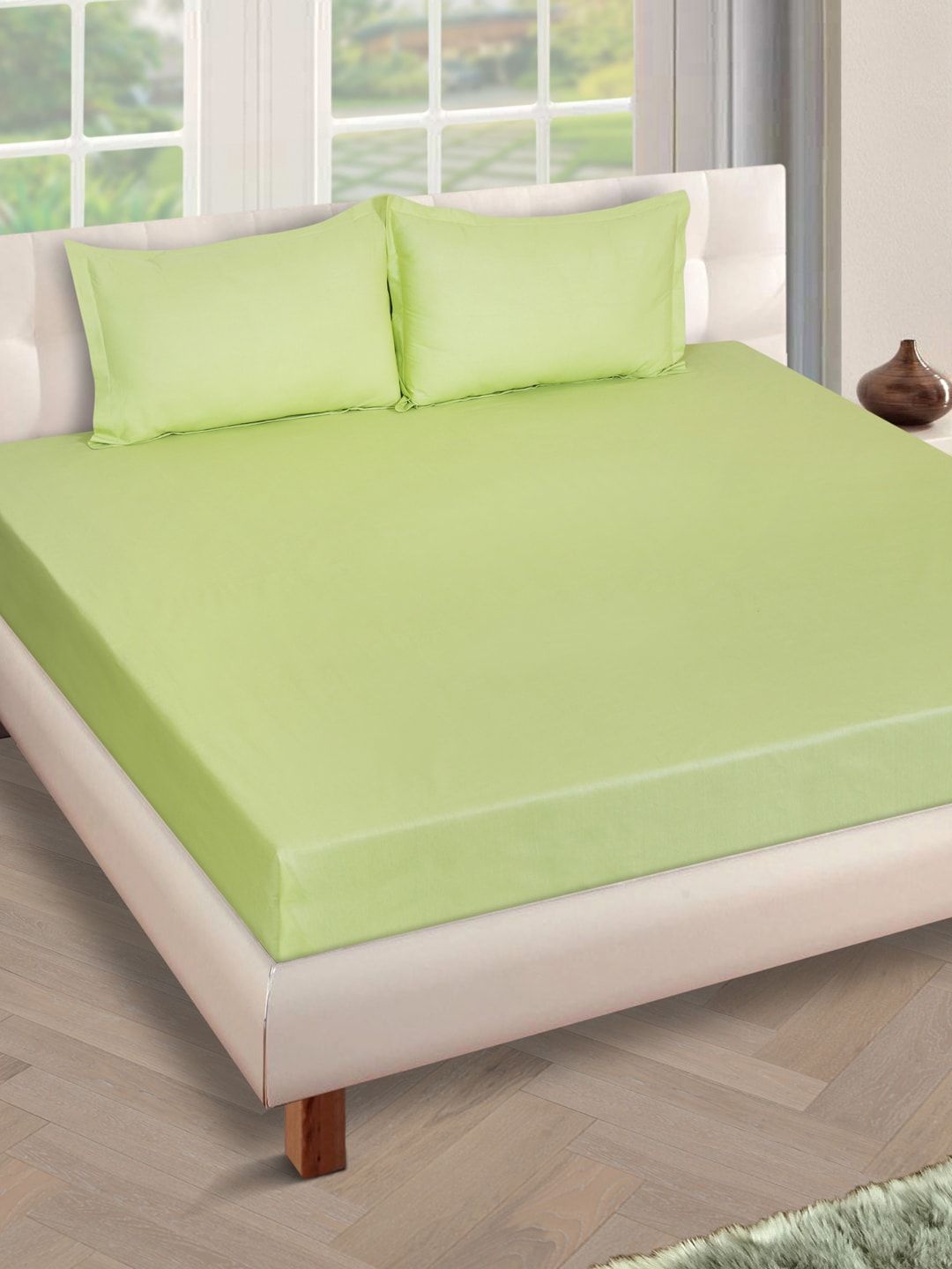 ROMEE Green Solid 180 TC Cotton 1 Queen Bedsheet with 2 Pillow Covers Price in India