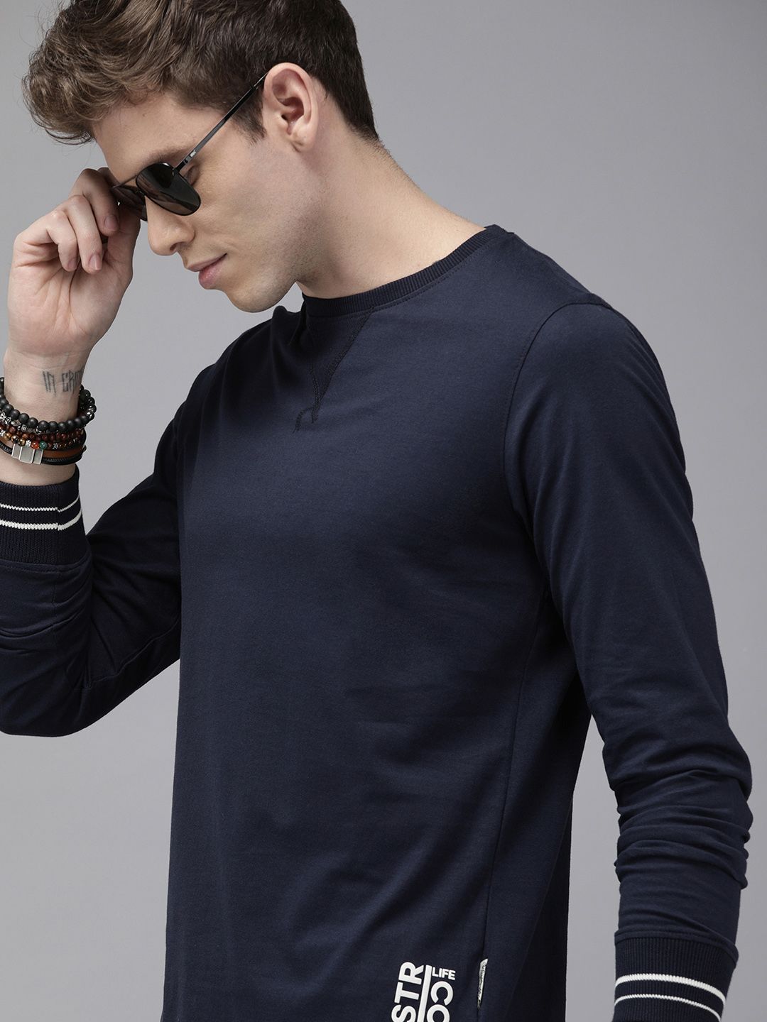 Roadster Men Navy Blue Solid Round Neck Pure Cotton T-shirt