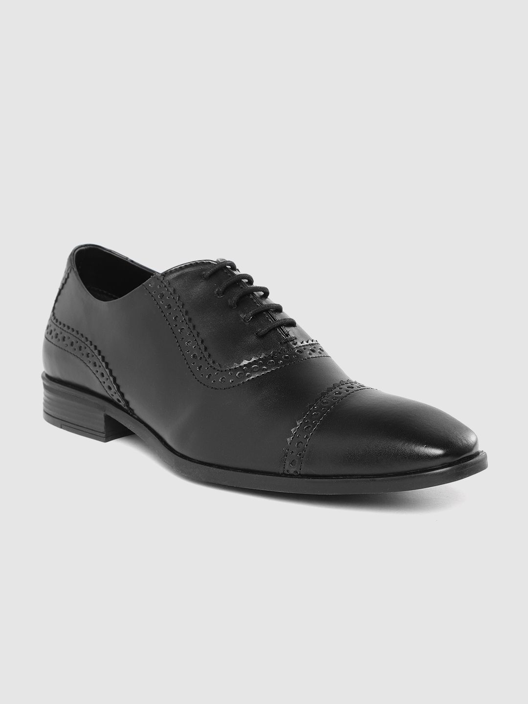 INVICTUS Men Black Solid Formal Brogues