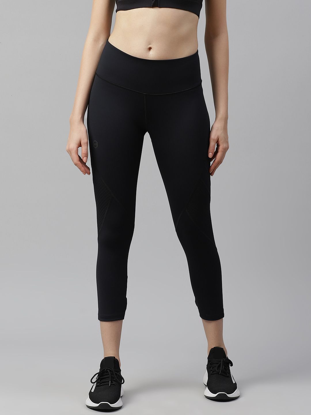 UNDER ARMOUR Women Black Solid Rush Cropped Tights Price in India