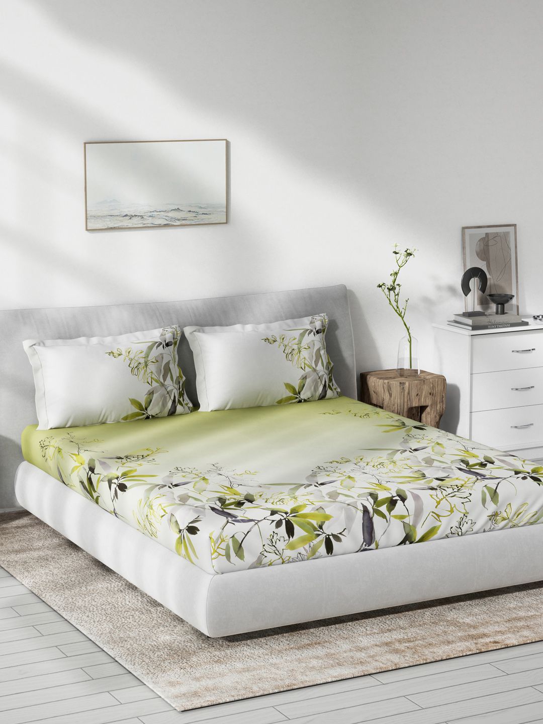 DDecor Green & White Floral 140 TC Cotton 1 Queen Bedsheet with 2 Pillow Covers Price in India