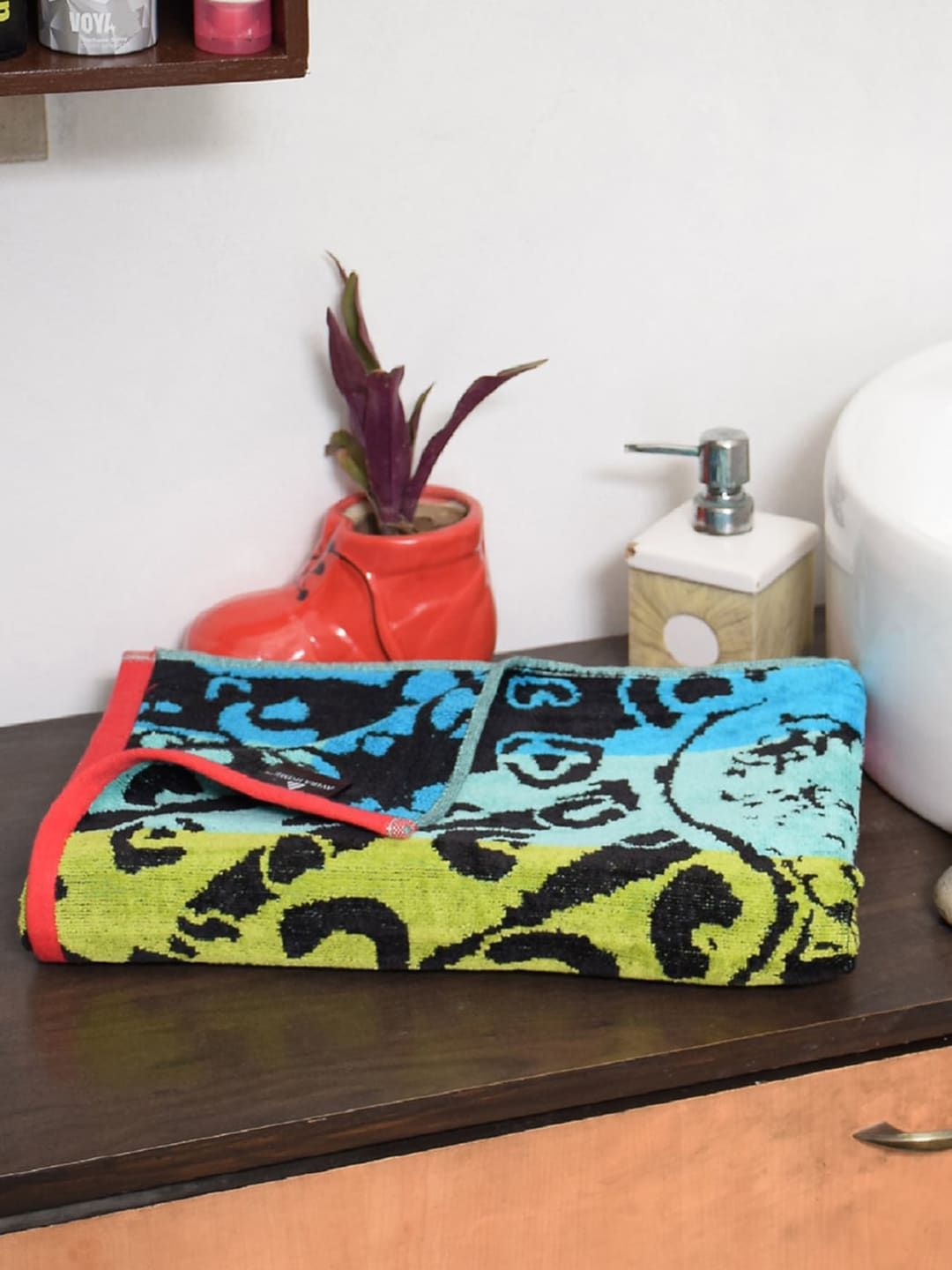 AVI Living Unisex Multicoloured Printed Tiger Velour 400 GSM Beach Towel Price in India