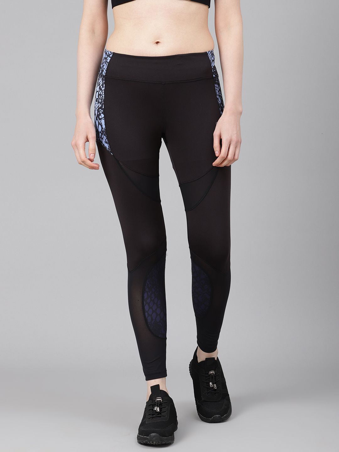 Alcis Women Black Printed Detail Training Tights Price in India