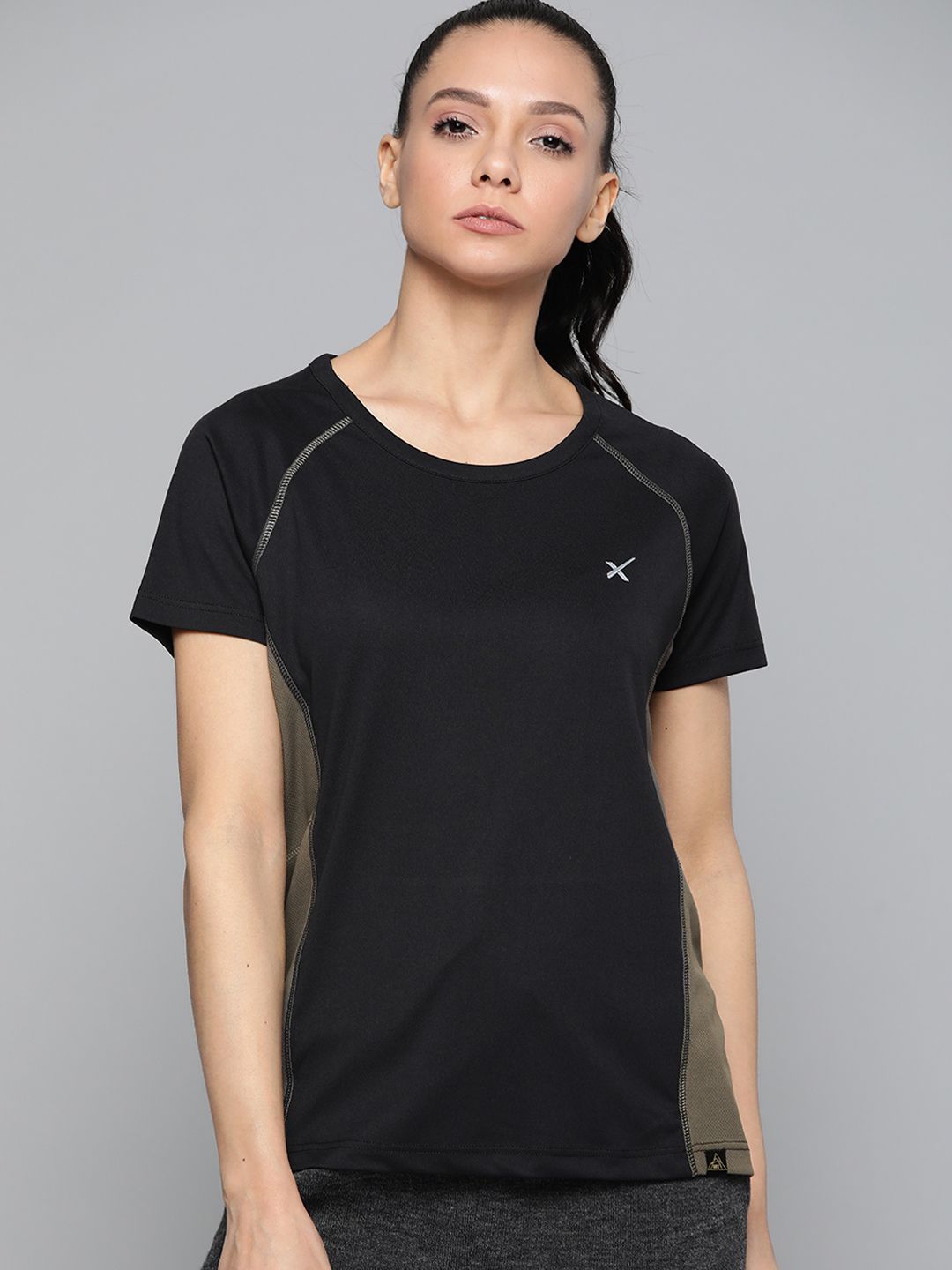 HRX by Hrithik Roshan Women Jet Black Colourblocked Rapid-Dry Outdoor T-shirt Price in India