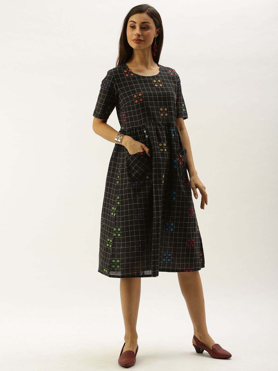 Taavi Women Black & White Woven Legacy Checked Gathered A-Line Dress with Pockets