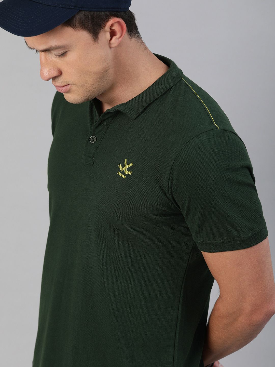 WROGN Men Olive Green Solid Slim Fit Polo Collar T-shirt