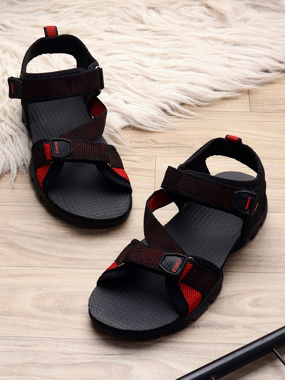 Sparx Men Black & Red Solid Sports Sandals