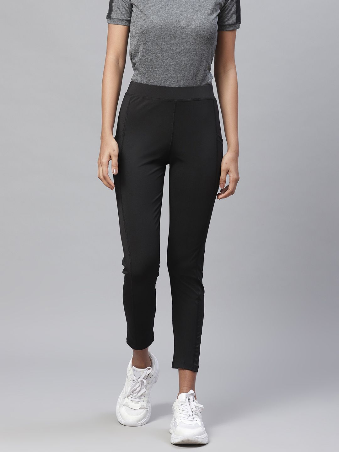 Chkokko Women Black Solid Cropped Yoga Tights Price in India