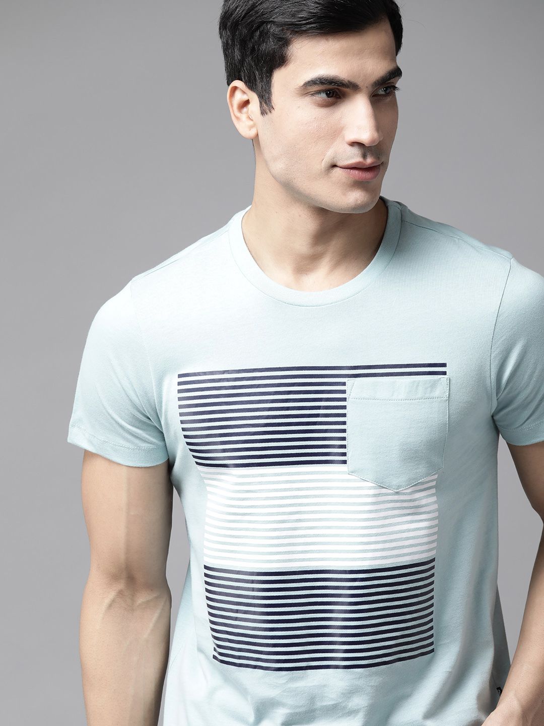 Roadster Men Blue & White Pure Cotton Striped Round Neck T-shirt