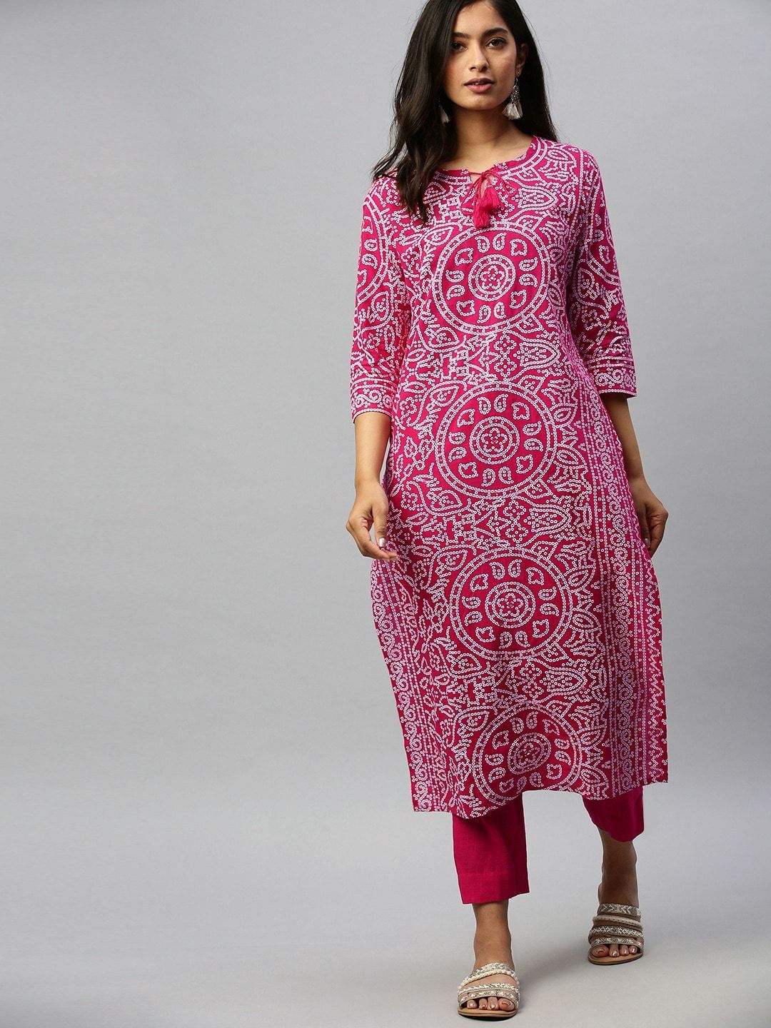 Ishin Women Pink & White Bandhani Printed Kurta with Trousers Price in India