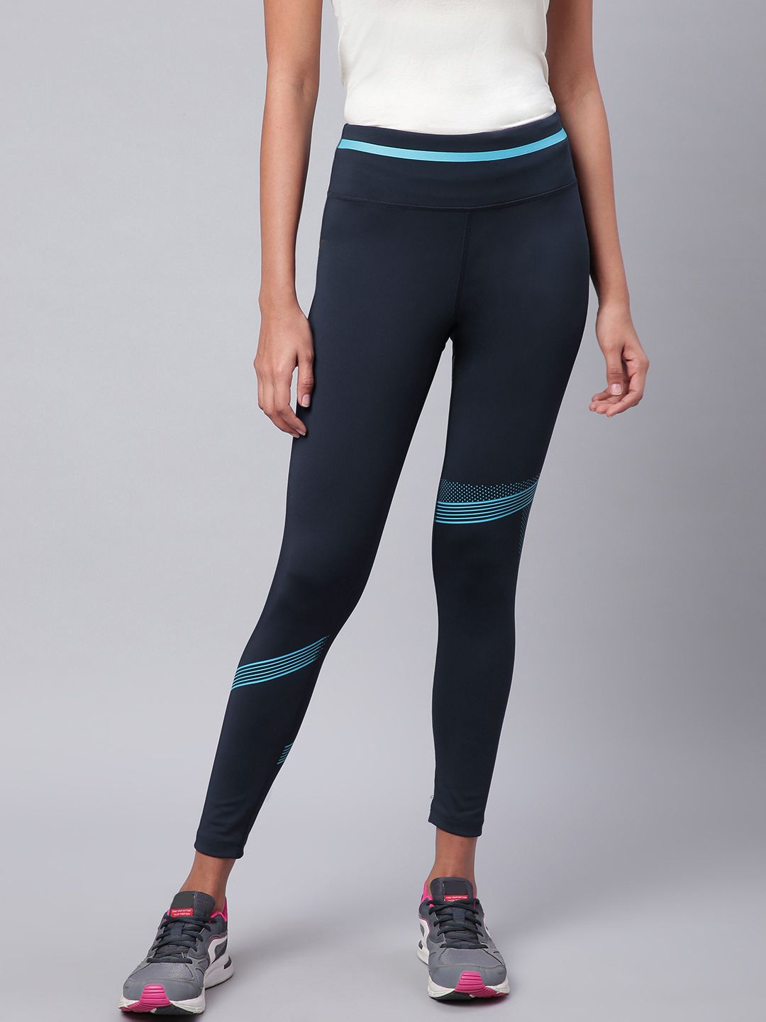 Alcis Women Navy Solid Training Tights Price in India
