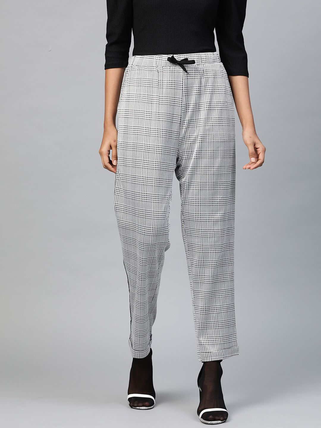 SASSAFRAS Women White & Black Regular Fit Self-Checked Cropped Trousers Price in India
