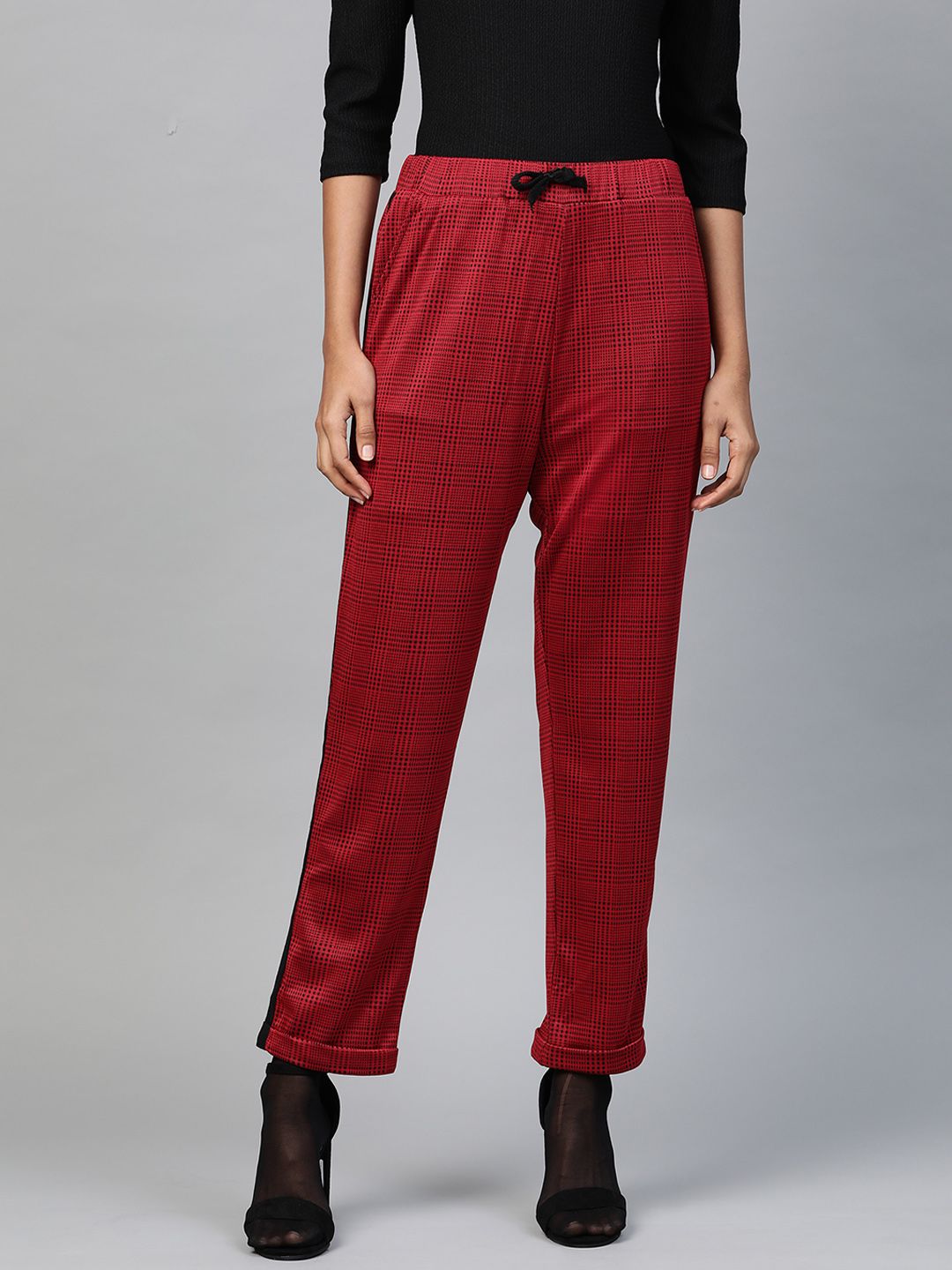 SASSAFRAS Women Red & Black Regular Fit Self-Checked Cropped Trousers Price in India