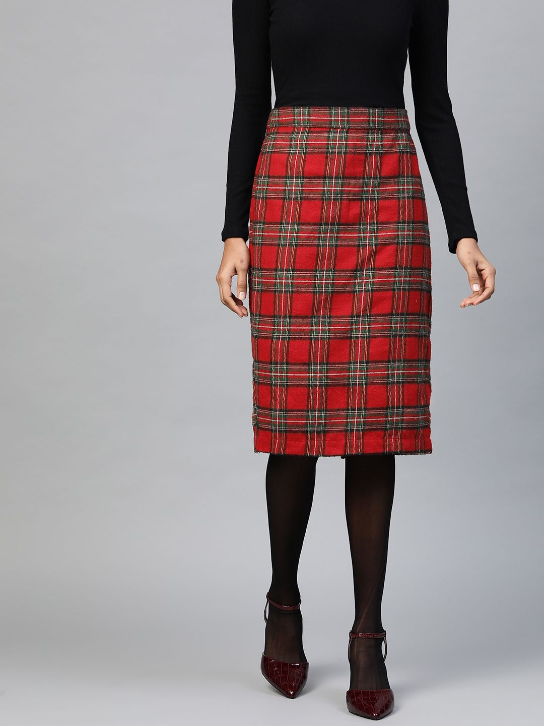 SASSAFRAS Women Red & Green Jacquard Checked Straight Skirt