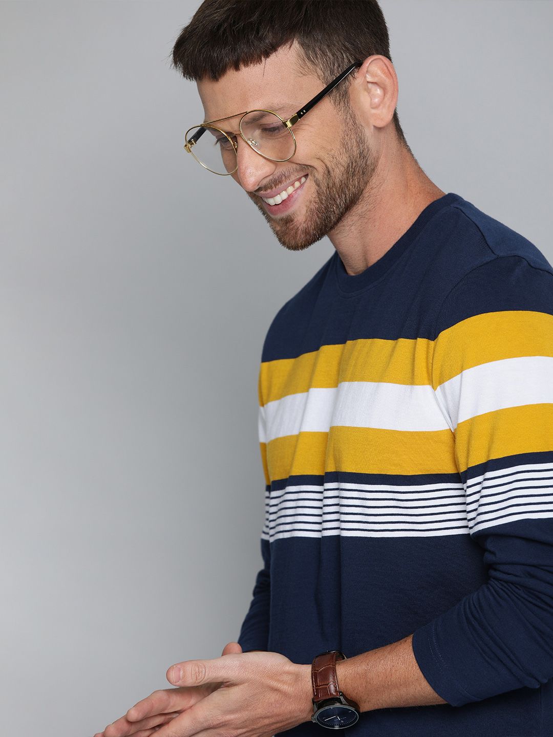 Mast & Harbour Men Navy Blue & White Striped Round Neck T-shirt