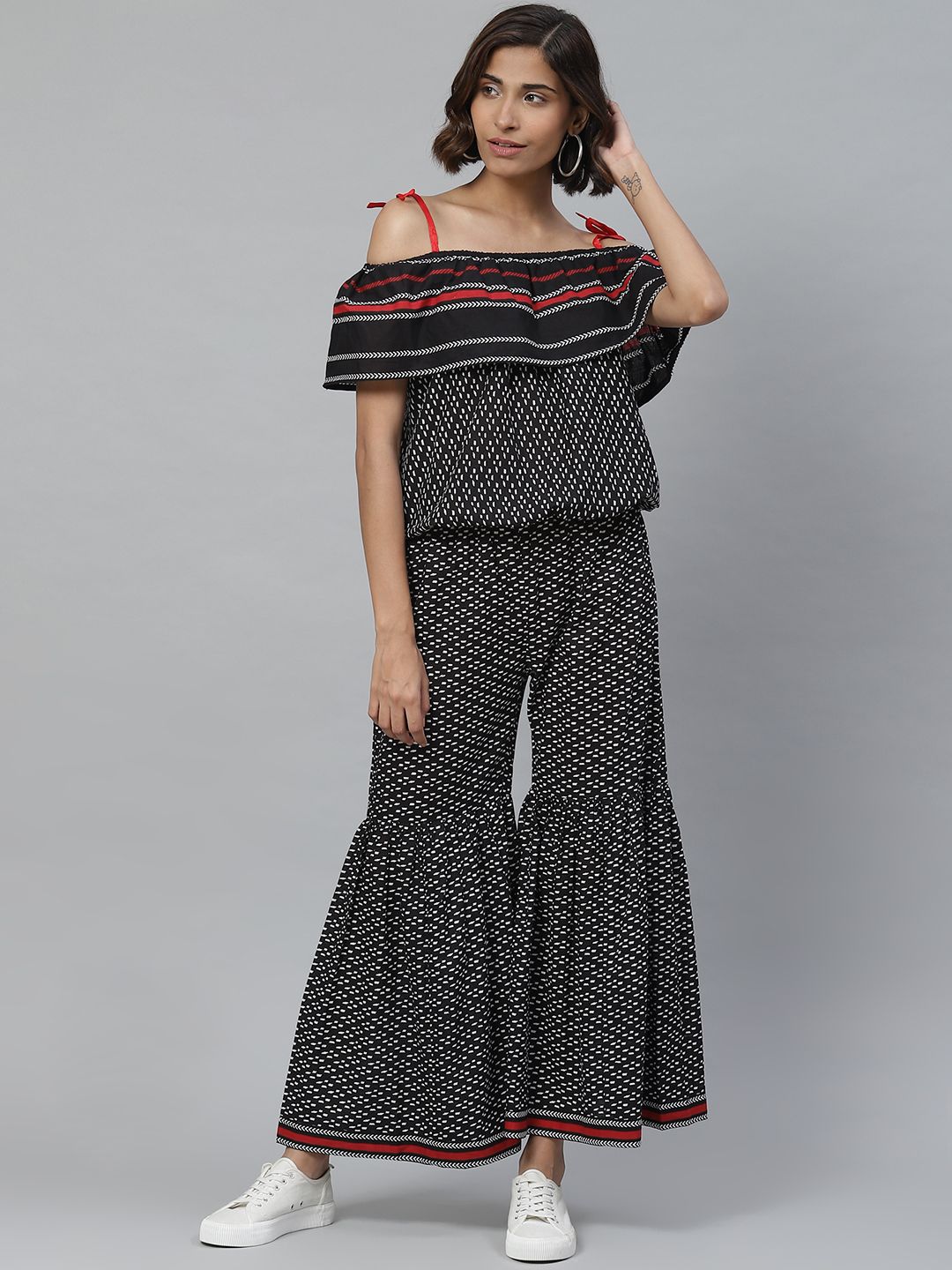YASH GALLERY Women Black & White Printed Co-ords