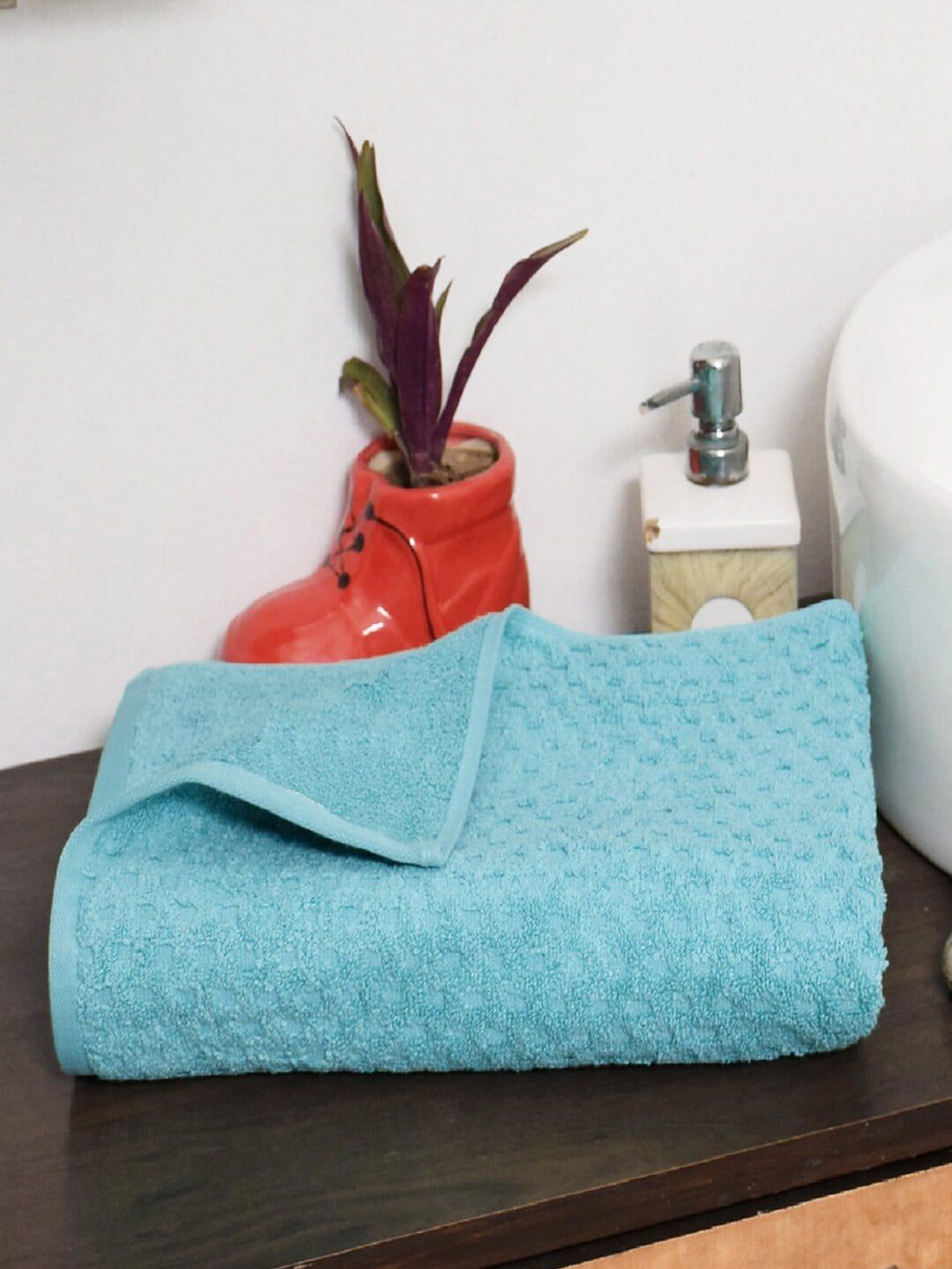 AVI Living Unisex Teal Blue Solid 650 GSM Waffle Zero Twist Bath Towel Price in India