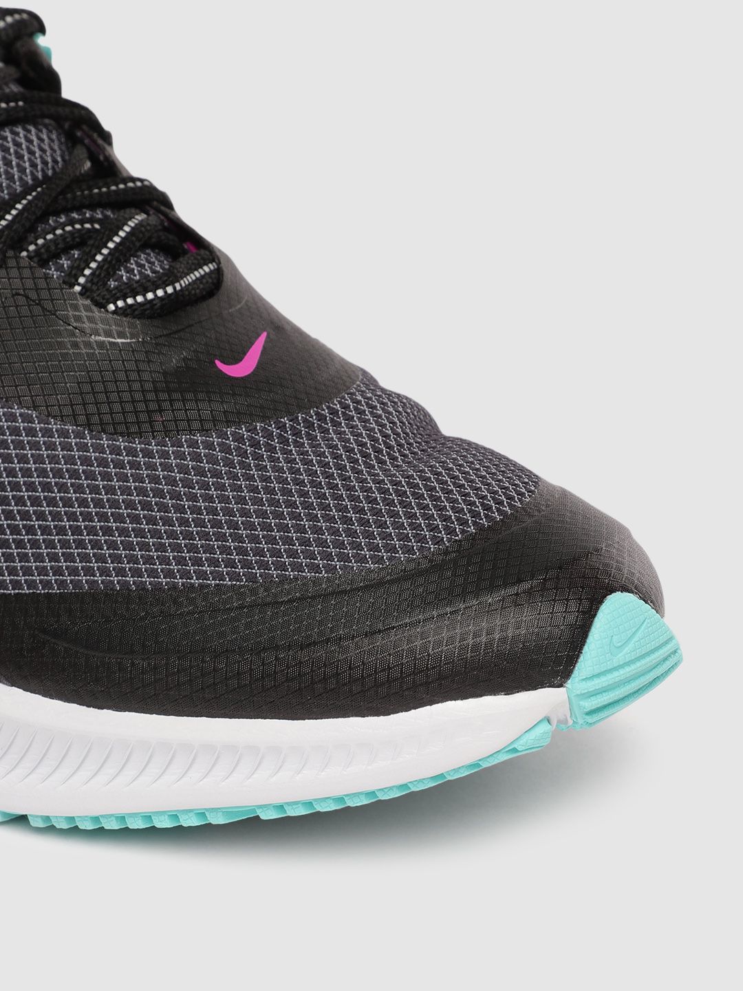 nike quest 3 black womens