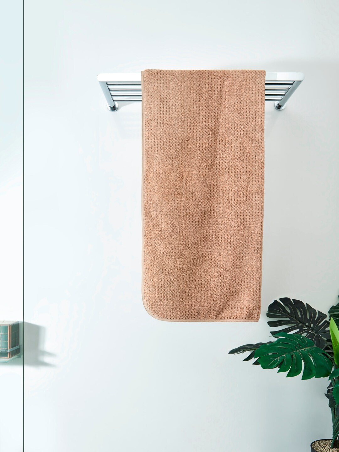 DDecor Unisex Beige Solid 550 GSM Live Beautiful Bath Towel Price in India