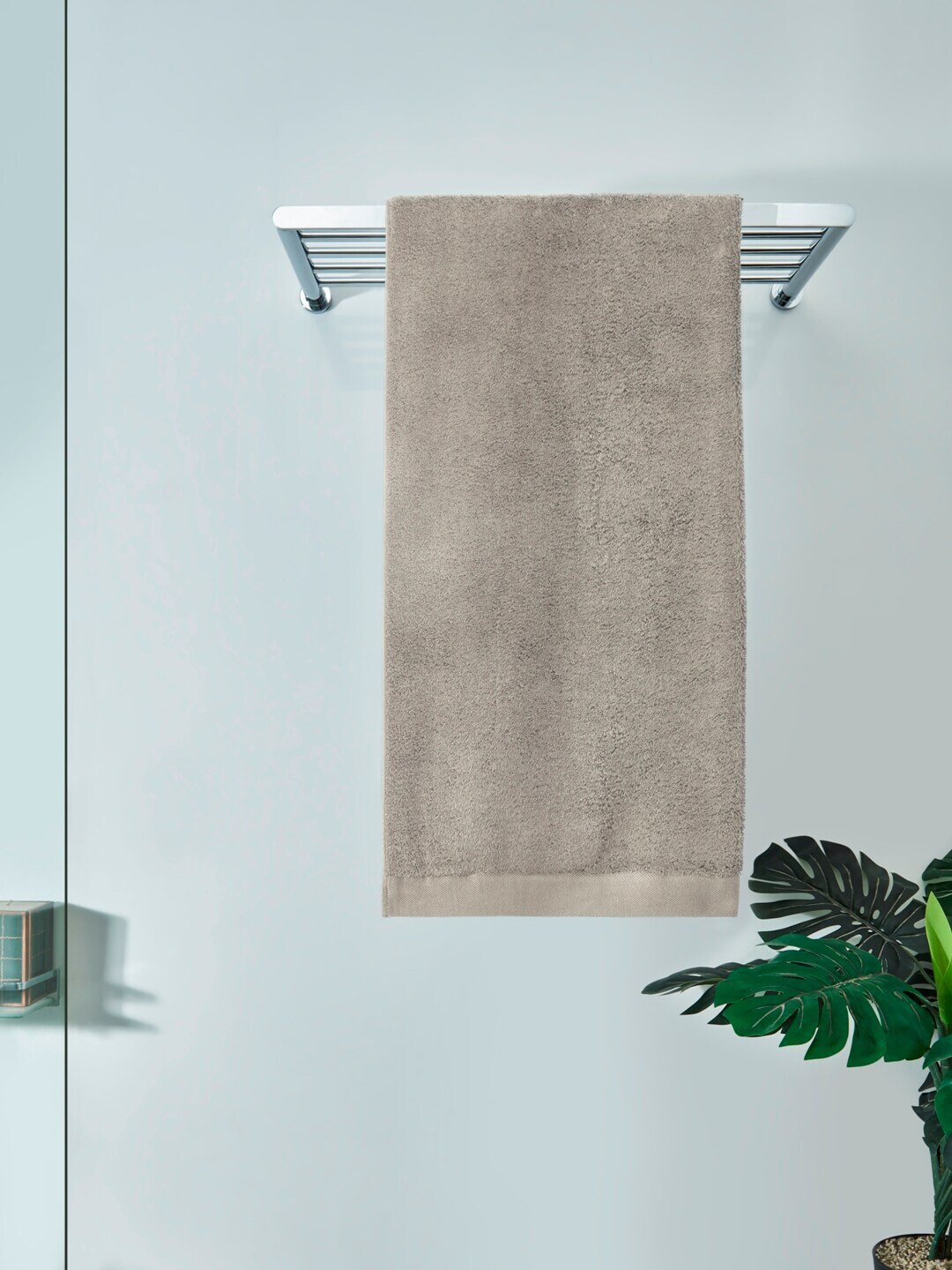 DDecor Unisex Grey Solid 600 GSM Live Beautiful Bath Towel Price in India