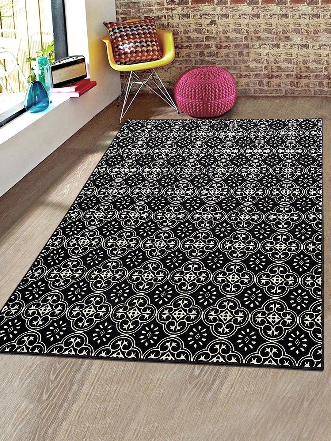 Saral Home Black & White Floral Printed Anti-Skid Carpet Price in India