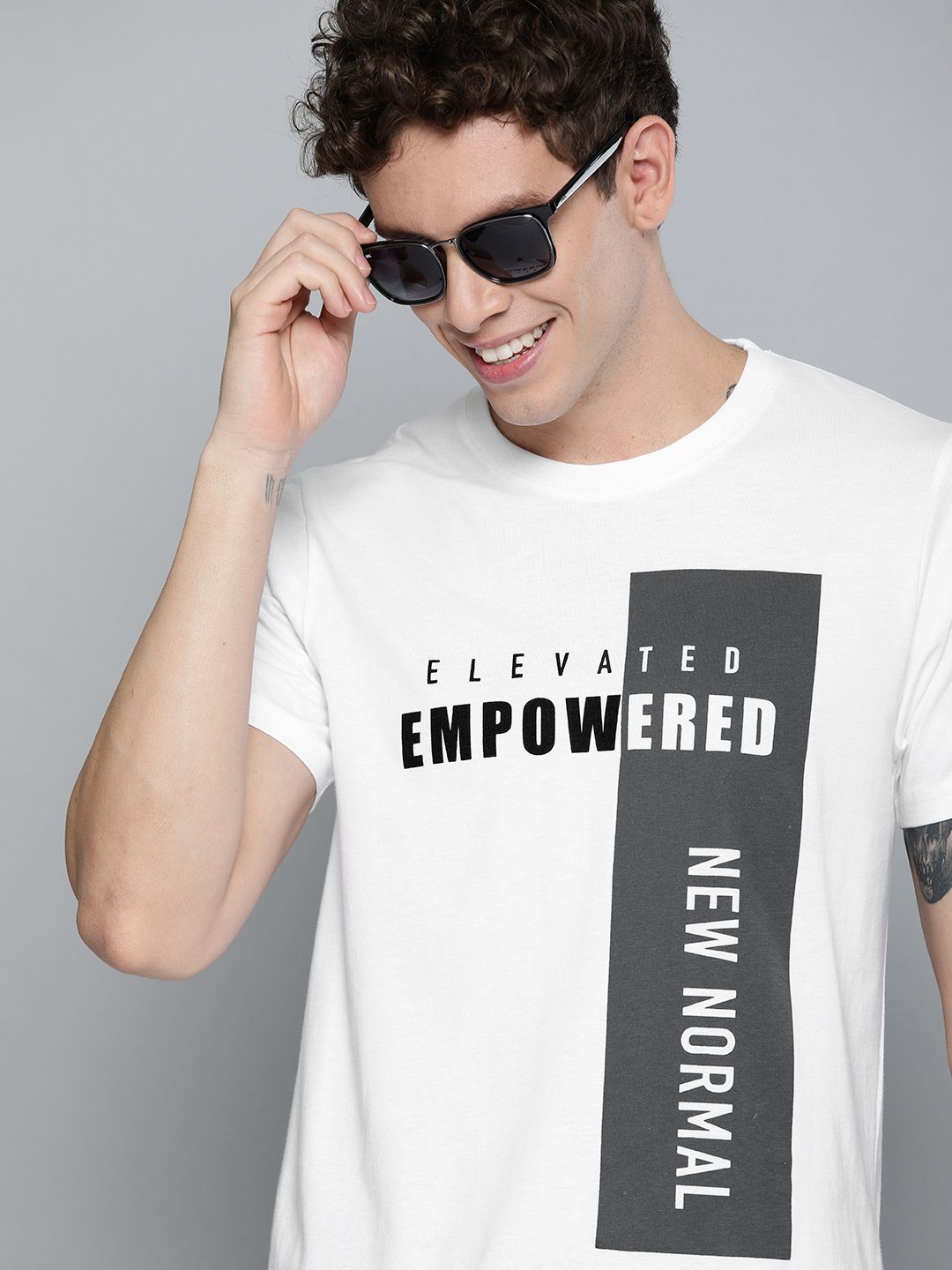 HERE&NOW Men White Printed Pure Cotton Round Neck T-shirt