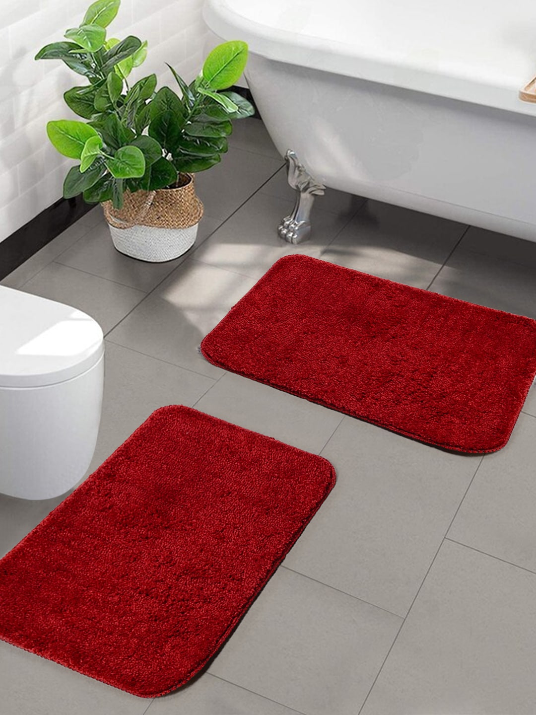Saral Home Set Of 2 Red Solid Microfibre Anti-Skid Bath Rugs Price in India