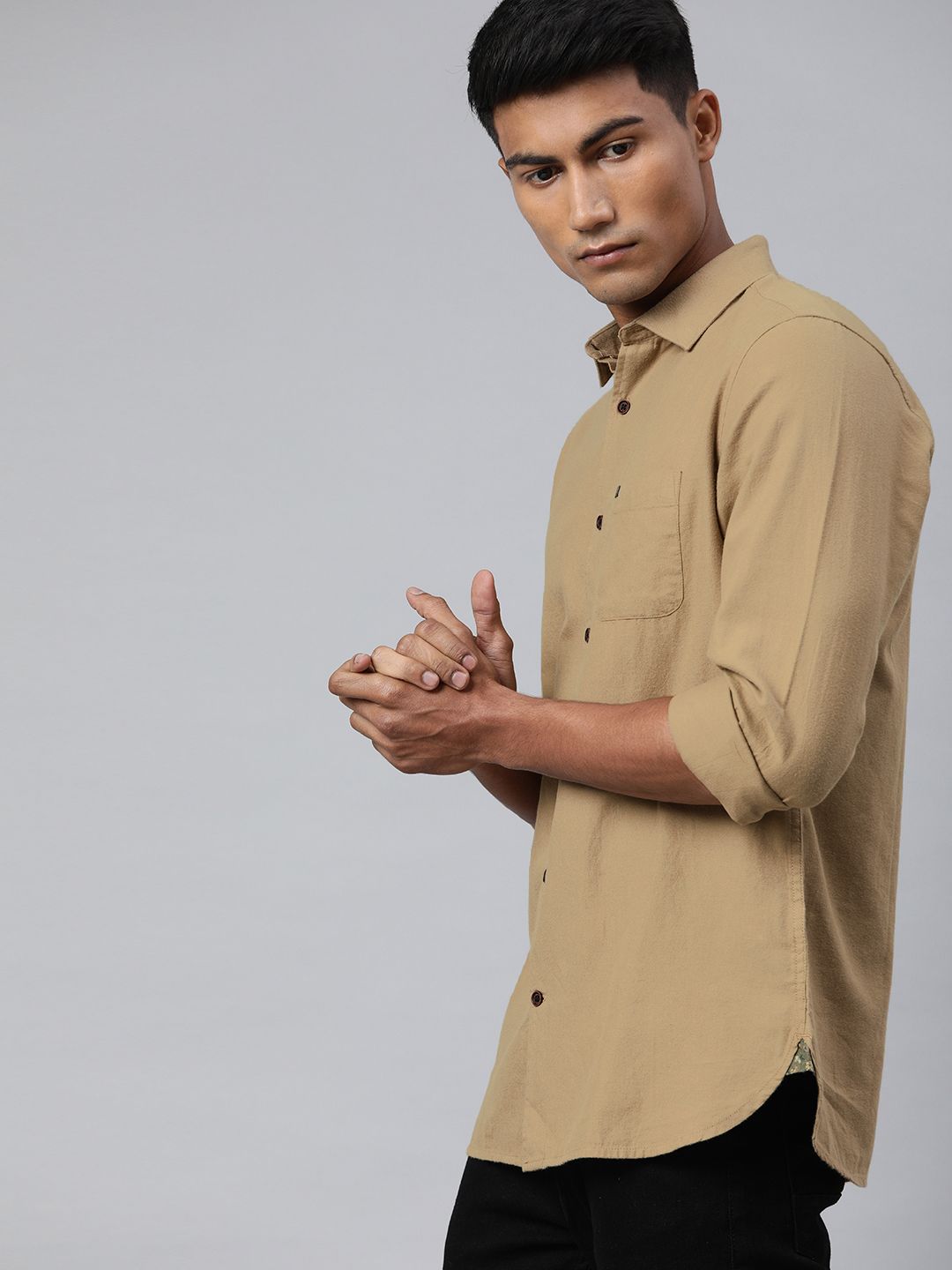 THE BEAR HOUSE Men Beige Slim Fit Solid Casual Shirt