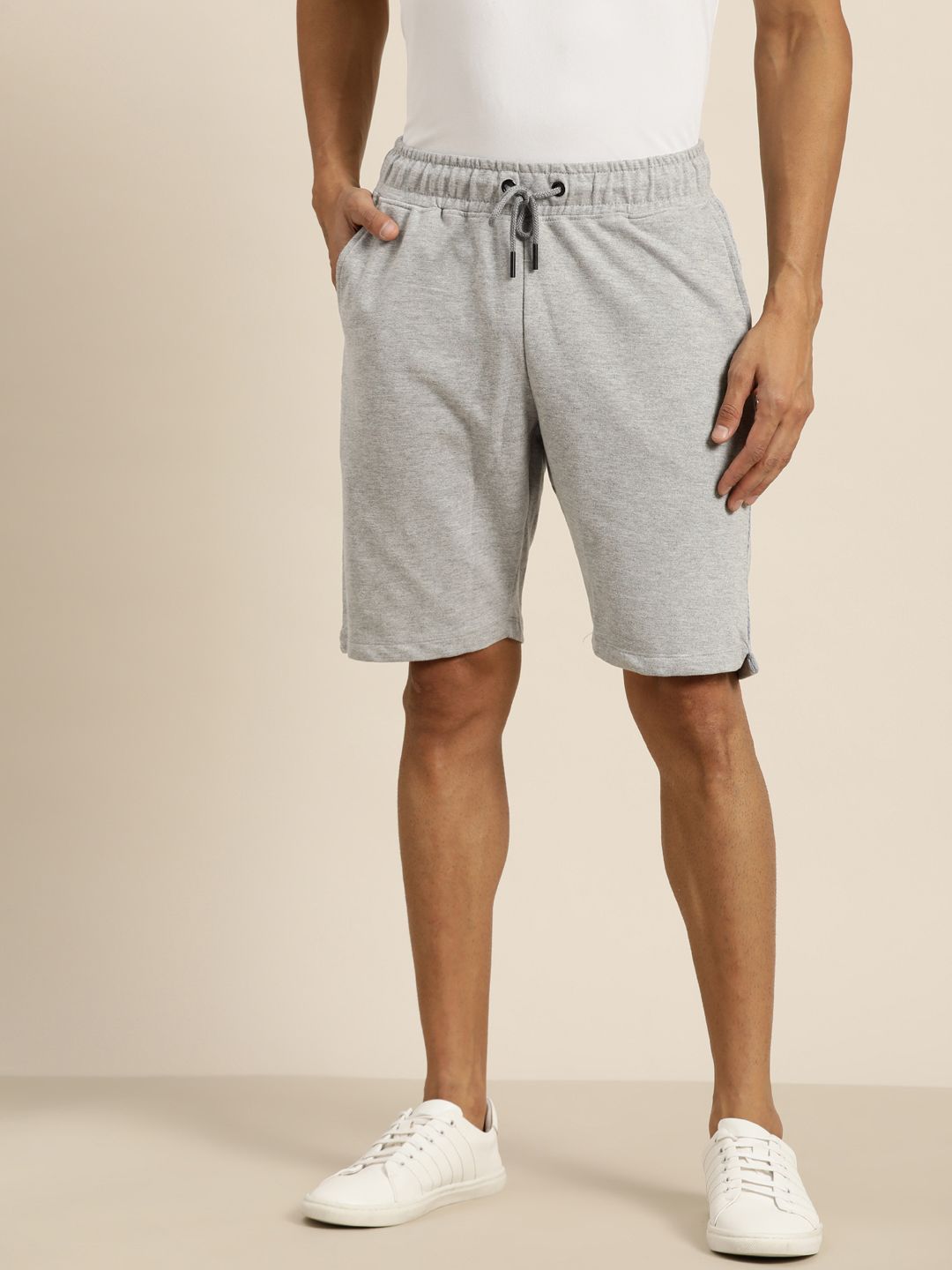 INVICTUS Men Grey Melange Solid Regular Fit Regular Shorts