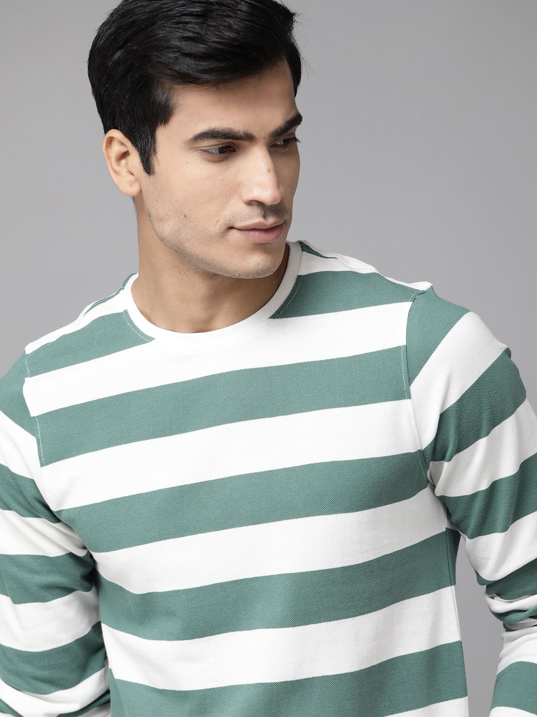 Roadster Men Green & White Striped  Cotton Round Neck T-shirt