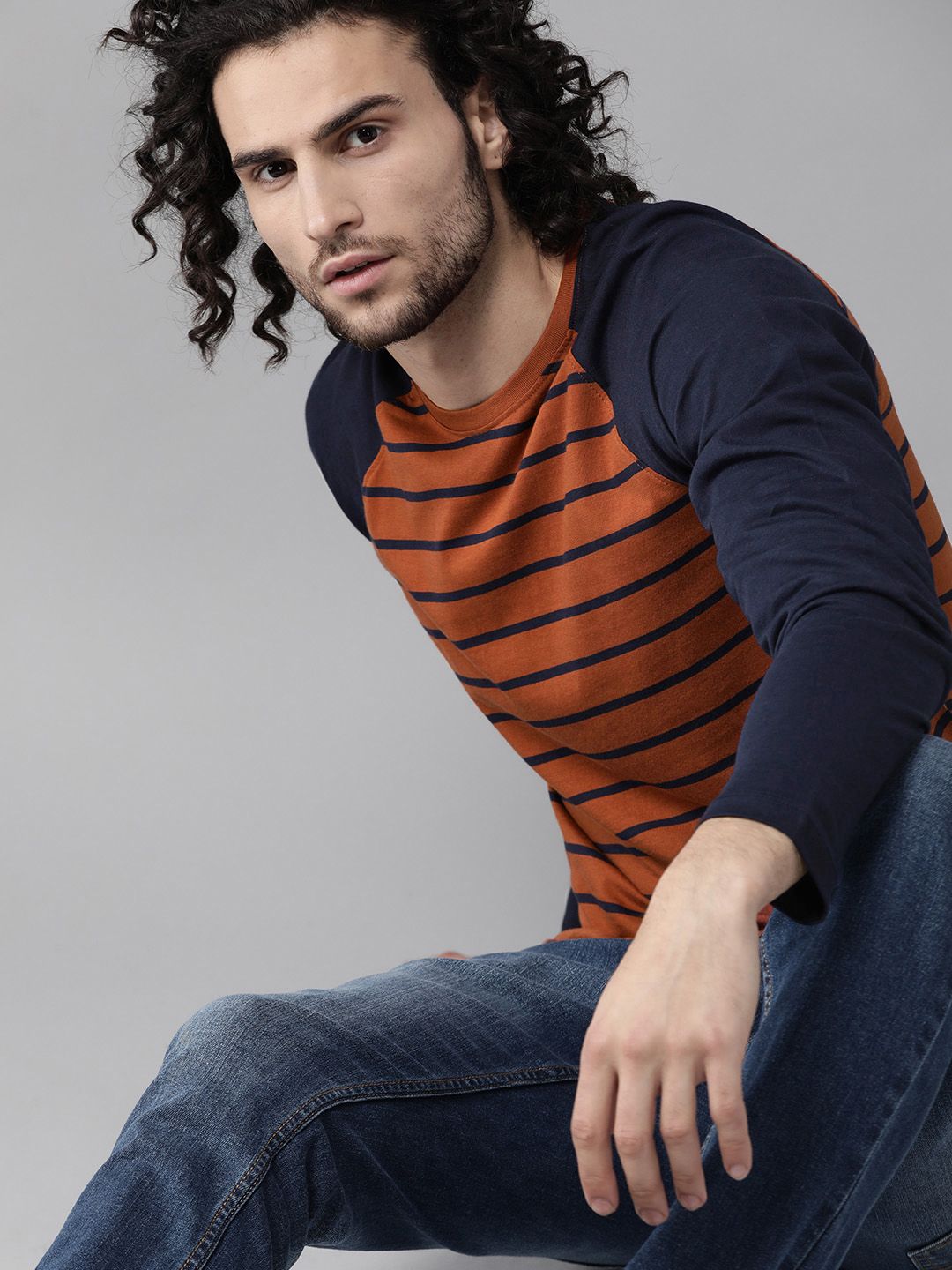 Roadster Men Brown Navy Blue Striped Round Neck Pure Cotton T-shirt