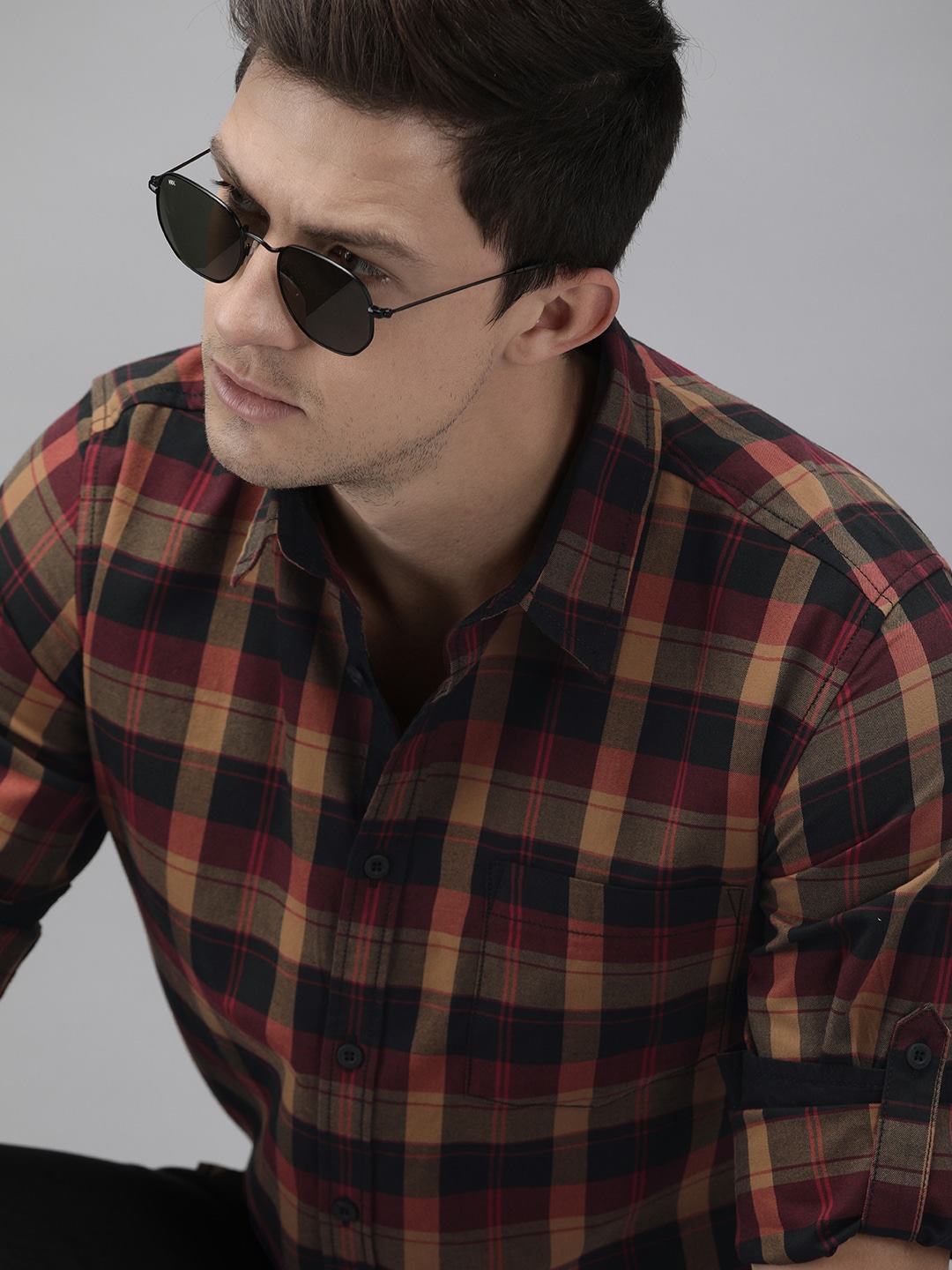 Roadster Men Black & Red Regular Fit Checked Casual Sustainable Shirt