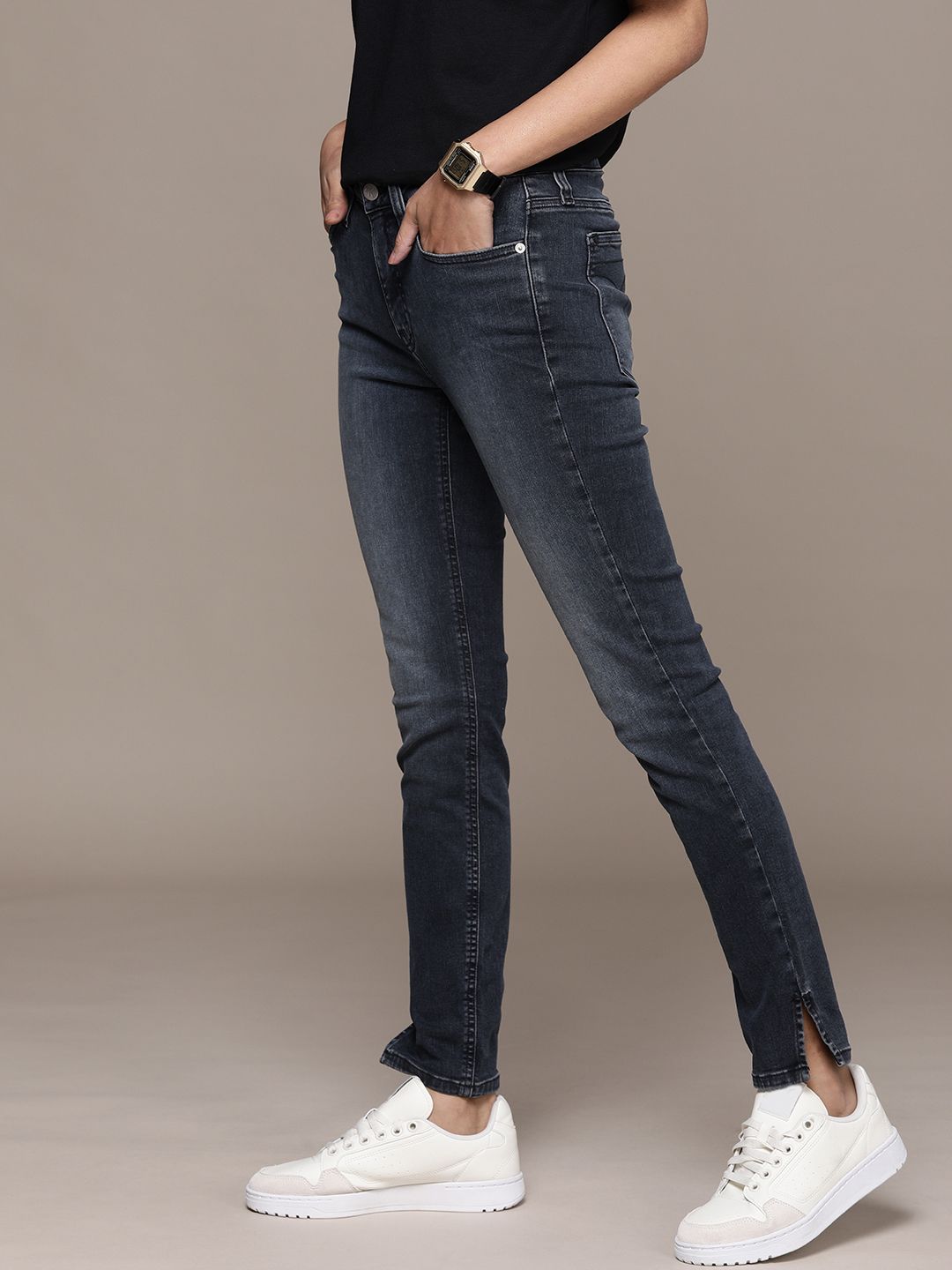 Calvin Klein Jeans Women Blue Skinny Fit Light Fade Ankle Length Stretchable Jeans Price in India